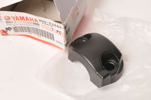 Genuine Yamaha Holder,handle upper 1 - Vstar 1300  |  3D8-2344A-00