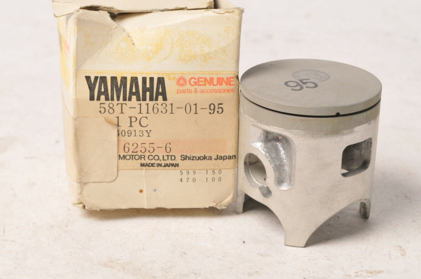 Genuine Yamaha 58T-11631-01-95 Piston, STD YZ80T YZ80 1992 92 - Like New