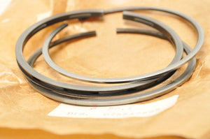 Genuine Ducati Piston Ring Set Rings fit Bevel 750 GT S 80.4 o/s  | 075547595 - Like New