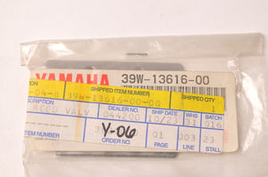 Genuine Yamaha Stopper,Reed Valve YZ125 1980-1984 80-84 YZ 125  |  39W-13616-00