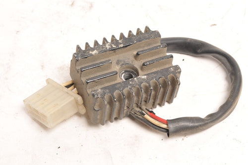 Genuine Yamaha Voltage Rectifier Stanley DE3804 XS400 RD400  |  1L9-81970-60 - Very Good - Very Good