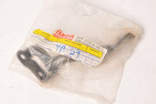 Load image into Gallery viewer, Genuine Yamaha Bracket,fairing stay - Kodiak YFM400 4WD rear  | 4SH-21614-00-00
