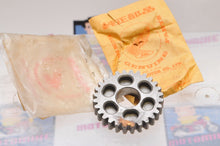 Load image into Gallery viewer, OEM VINTAGE Honda 23441-046-000 GEAR, 2ND CM91 A ++ COUNTERSHAFT #3 V.GOOD! - Like New