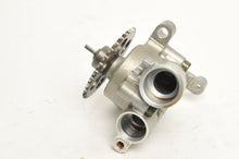 Load image into Gallery viewer, Yamaha YZF-R6 OEM Oil Pump 99-02 ++R6S FZ6R  | 5MT-13300-00 - Very Good
