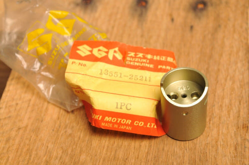 NOS OEM SUZUKI 13551-25211 THROTTLE VALVE, TS90 TS90J 1972 - Like New
