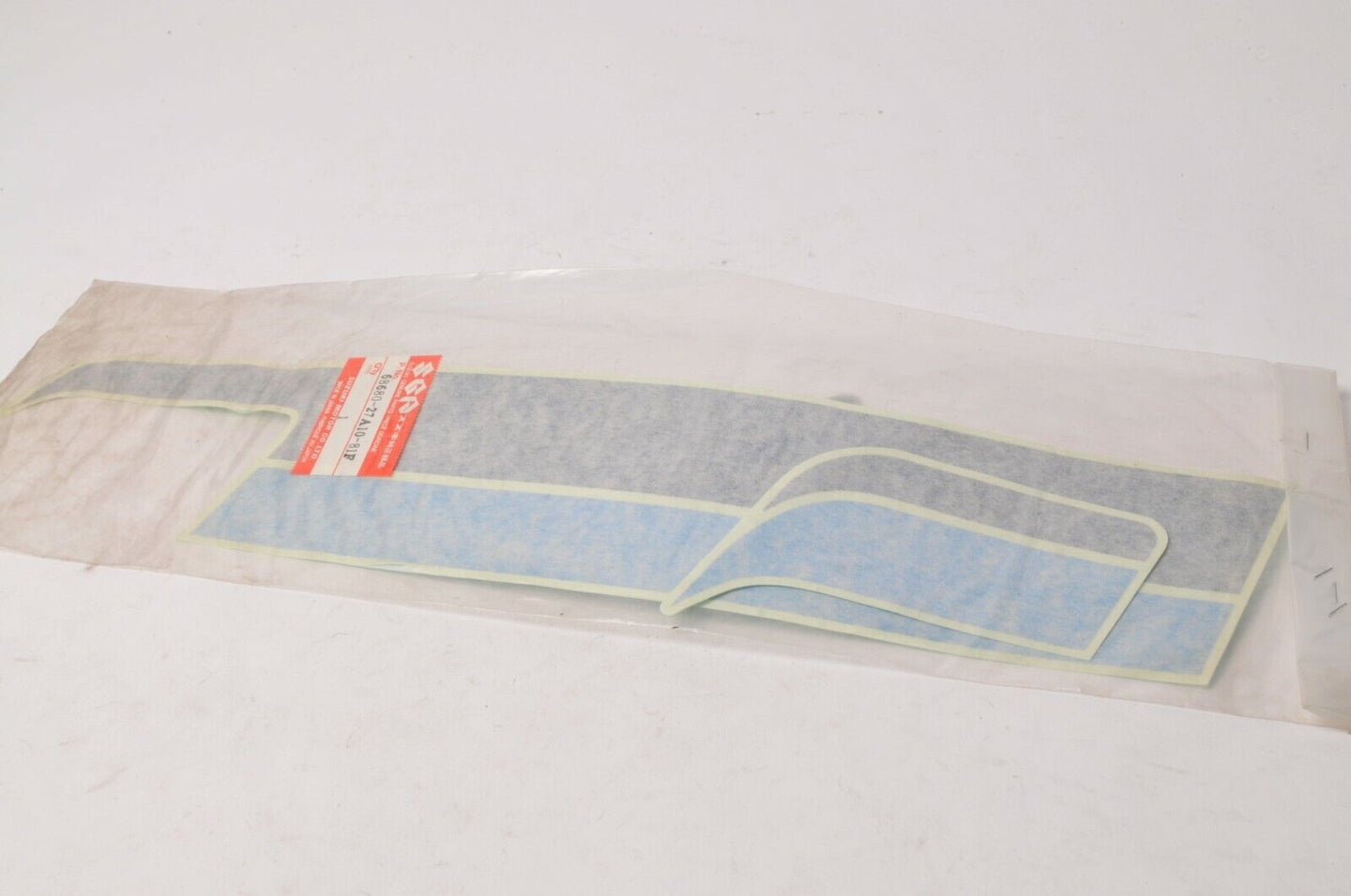 New NOS Genuine Suzuki 68680-27A10-81F Decal,Tape Set RH GSXR750 EU CANADA 85-87 - Like New