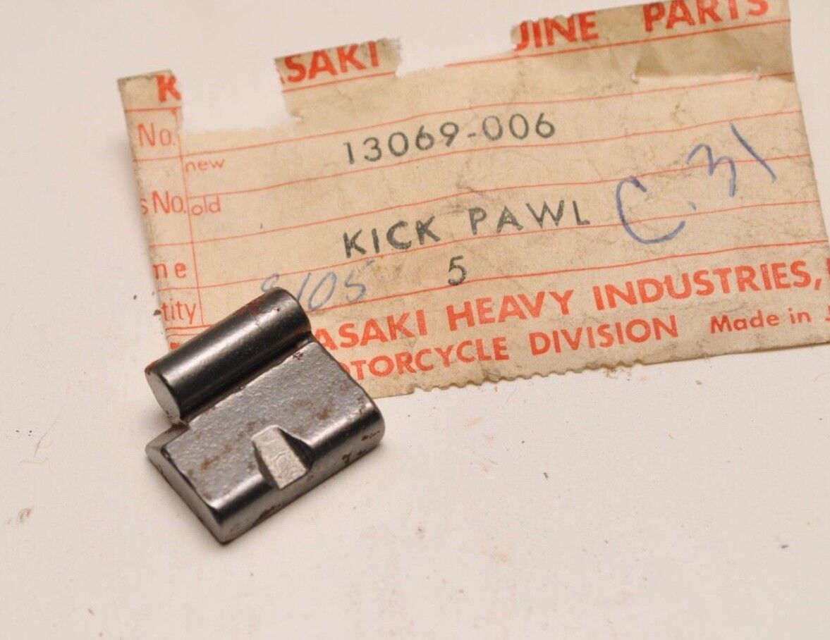 Genuine NOS Kawasaki 13069-006 Pawl, Kick Starter - A1 A1SS A7 A7SS Avenger ++ - Like New