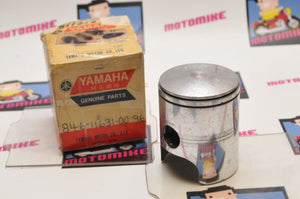 GENUINE YAMAHA PISTON846-11631-00-96 Qty:1 Std GP338 SL338 GS340  - Like New