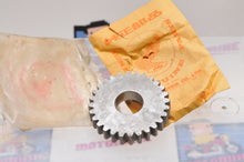 Load image into Gallery viewer, OEM VINTAGE Honda 23441-046-000 GEAR, 2ND CM91 A ++ COUNTERSHAFT #3 V.GOOD! - Like New