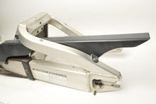 Load image into Gallery viewer, Yamaha YZF-R6 OEM Swingarm swing arm assembly  2001 01  |  5MT-22110-00 - Very Good