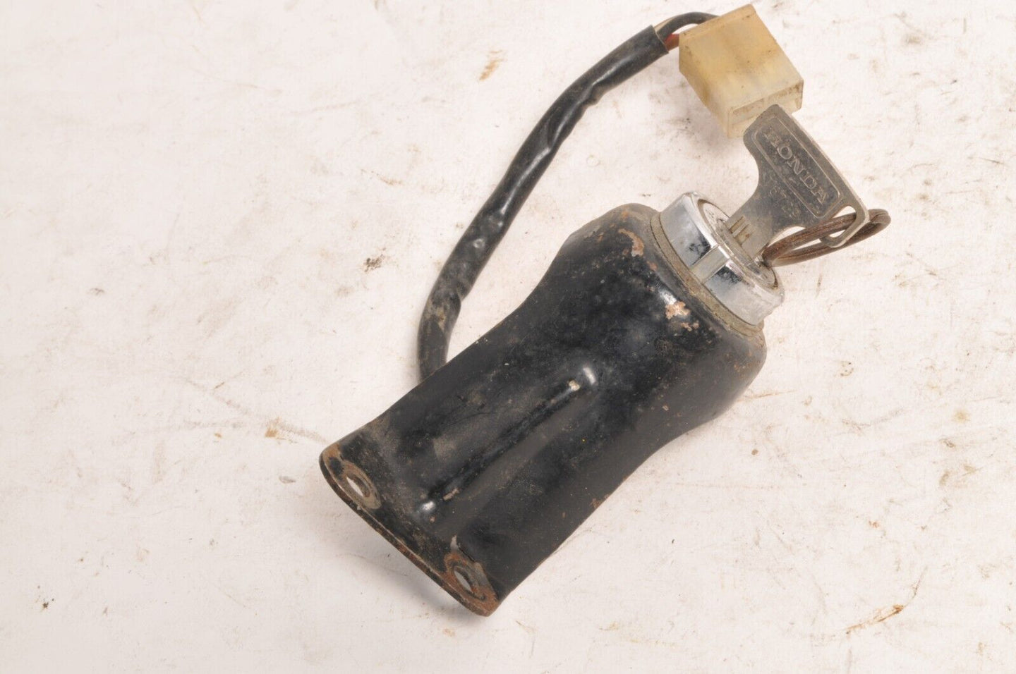 Used Honda Key Switch ignition combination w/Bracket CB350F 1972  | 35100-341 - Very Good