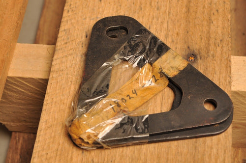 NOS OEM KAWASAKI 18024-028 Qty:2 BRACKET, MUFFLER - KZ750 B 1976-1979 - Like New