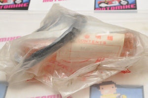 NOS OEM VINTAGE Honda 33650-463-771 TURN SIGNAL ASSY.,L.RR. GL1100 1980-83  - Like New