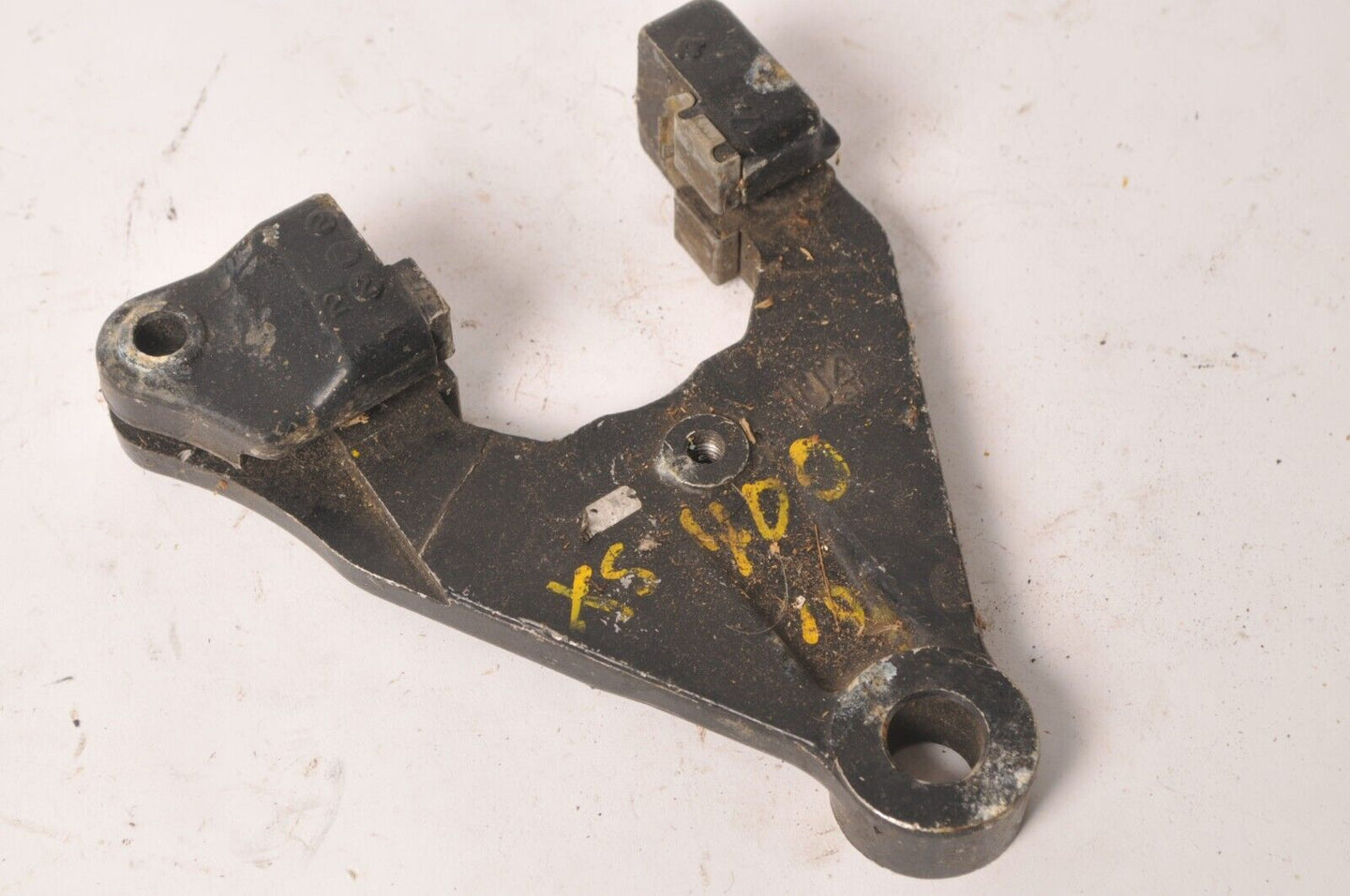 Genuine Yamaha Brake Caliper Bracket XS250 XS400 Rear Brake - 1U4   - Very Good