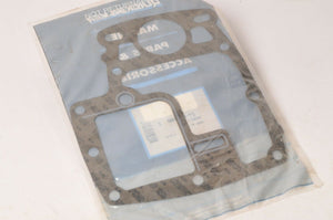 Mercury Marine MerCruiser Quicksilver Gasket Space Plate powerhead | 8237002 - Like New