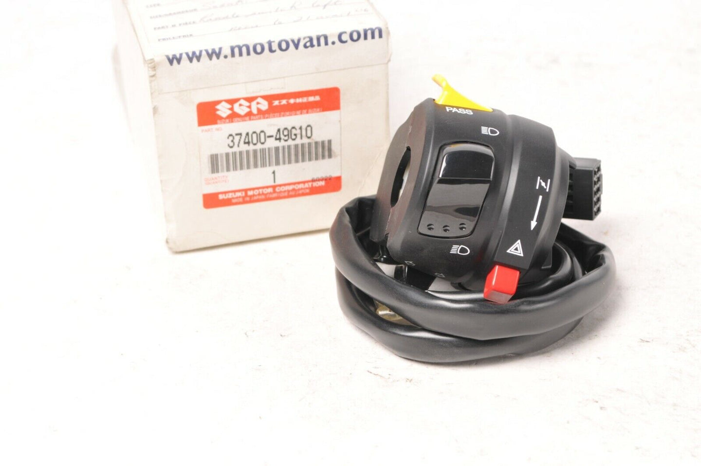 New NOS Genuine Suzuki 37400-49G10 Switch,Handle Left LIghts LH GSF1200 S Bandit - Like New