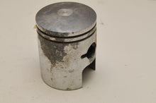 Load image into Gallery viewer, OEM SUZUKI 12110-18400 PISTON T250 GT250 1972-1977 * ROUGH SHAPE - Salvage