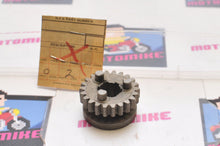 Load image into Gallery viewer, OEM VINTAGE Honda 23451-028-010 GEAR, 3RD MAINSHAFT 22T  S90  #1  - Like New