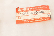 Load image into Gallery viewer, New NOS Genuine Suzuki 47211-43510-22U Frame Cover,Left LH GS550L 1985-1986 RED - Like New