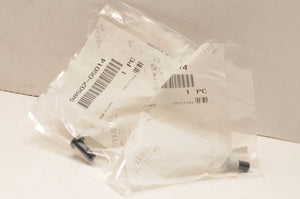 NEW NOS OEM YAMAHA SCREW Qty:3 MAGNETO/FUEL TANK/SIDE COVER 98507-06014 +++ - Like New