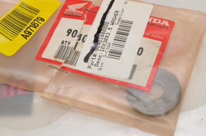 NOS OEM Honda 90401-880-000 WASHER,(10X30X3.5T) CB500 ALTERNATOR, + GENERATORS - Like New