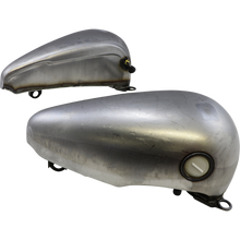 Load image into Gallery viewer, DRAG SPECIALTIES 3.5 GAL 84-99 FXST FATBOB TANKS SCR/CAPS DS-391237