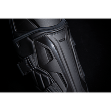 Load image into Gallery viewer, ICON KNEE FIELD ARMOR3 BK S/M 2704-0494