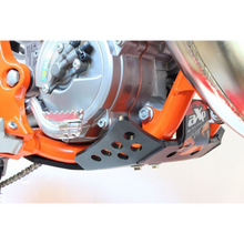 Load image into Gallery viewer, AXP RACING 6MM SKIDPLATE HUS -GAS TC65-MC65 AX1528