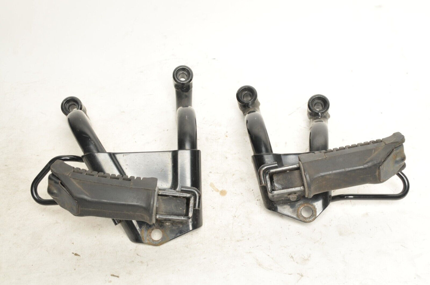 Genuine Suzuki Rear Passenger Pilion Footpegs Footrest Set LH RH  |  27G10-019