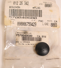 Load image into Gallery viewer, Genuine Ski Doo Cap Plug,Chaincase - Tundra R LT II Elan ++  | 570040600 - Like New