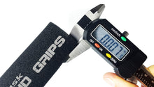 Load image into Gallery viewer, RISK RACING GRIP MUD BLACK 00139