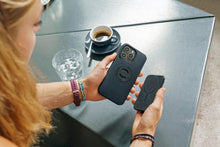 Load image into Gallery viewer, SP CONNECT MAGNETIC CARD WALLET SPC+ 52848