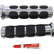 Load image into Gallery viewer, KURYAKYN ISO GRIPS W/CHROME TRIM RINGS 7/8" BAR PN 6180 KUR6180 - Motomike Canada