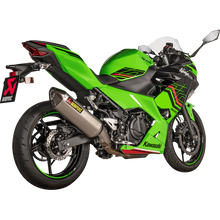 Load image into Gallery viewer, AKRAPOVIC 18-23 NINJA 400 SLIP ON TI/CF TIP S-K4SO7-HRT