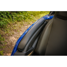 Load image into Gallery viewer, SHOW CHROME ARMREST PADS SLINGSHOT BL- H44-1BLUE