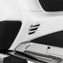 Load image into Gallery viewer, SHOW CHROME SIDE PANEL VENT ACCENT CH  PR 52-960