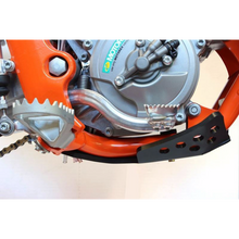 Load image into Gallery viewer, AXP RACING 6MM SKIDPLATE HUS -GAS TC65-MC65 AX1528