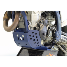 Load image into Gallery viewer, AXP RACING 6MM SKIDPLATE HUS  FC-FX250-350 BLUE AX1660