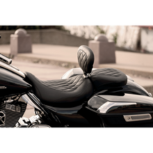 Load image into Gallery viewer, MUSTANG 08-UP FLHR/X/T/TR WD TRIP SOLO 79725