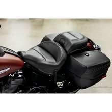 Load image into Gallery viewer, MUSTANG SEAT REAR MX TOUR FLHC 18 79331