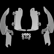 Load image into Gallery viewer, MEMPHIS SHADES METRIC VN1700 B/W MOUNT KIT POLISH MEK1935 - Motomike Canada