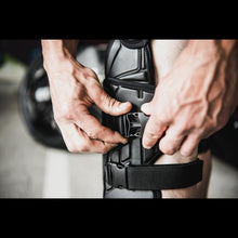 Load image into Gallery viewer, ICON KNEE FIELD ARMOR3 BK S/M 2704-0494