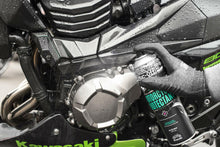 Load image into Gallery viewer, MUC-OFF CLNR/SPRAY DUO W/SPONGE 20020US