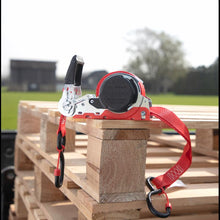 Load image into Gallery viewer, ERICKSON 1x16 1500lb Self Lock Retractable Ratchet Strap w lock hook 01435