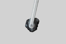 Load image into Gallery viewer, SW-Motech Nori/Silver. Triumph Tiger 900/GT (19-). - Nori/Silver. Triumph Tiger 900/GT (19-).