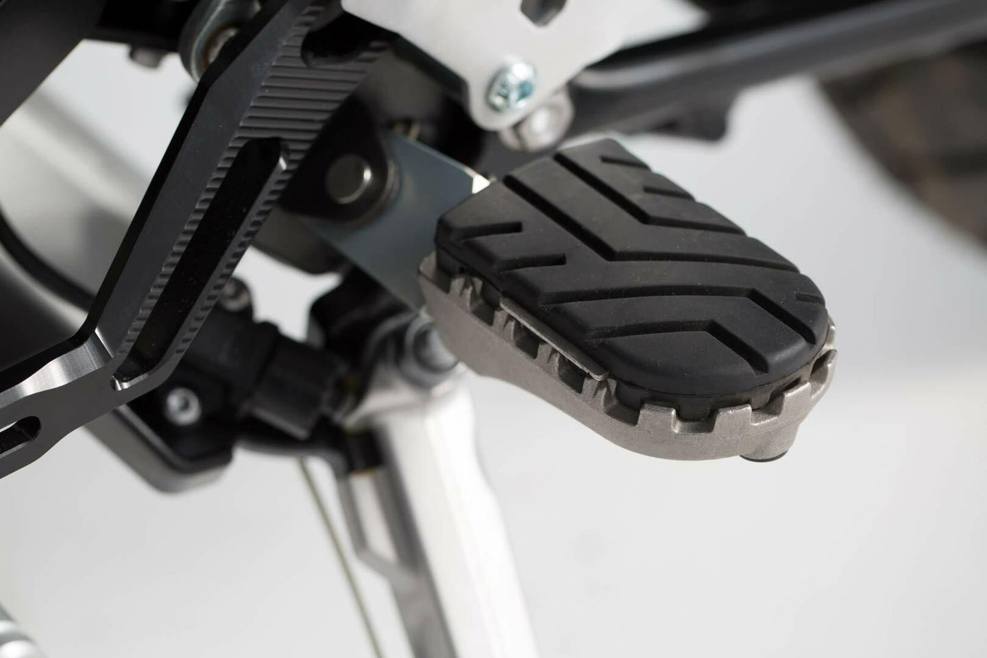 SW Motech ION footrest kit | FRS.11.011.10103/S