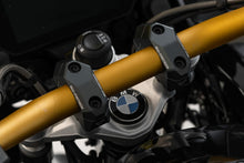 Load image into Gallery viewer, SW-Motech Bar back variable for Ø32 handlebars - H=32mm. Back 5/10/15/20/25/30mm. Black.