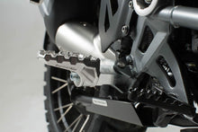 Load image into Gallery viewer, SW-MOTECH Footrest Kit EVO Honda CRF1000L Africa Twin (15-17)/XL600V Transalp (87-99)/XRV650 Africa Twin(87-90)/XRV750 Africa Twin (89-03) FRS.01.112.102011