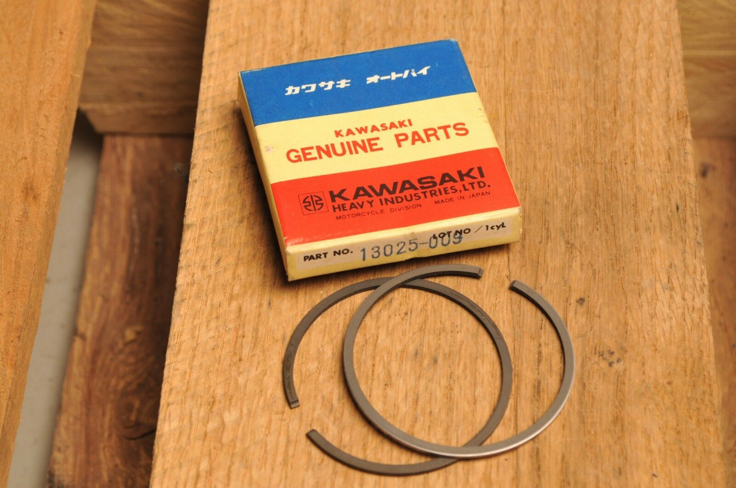 NOS OEM KAWASAKI PISTON RINGS 13025-009 +0.020