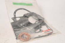 Load image into Gallery viewer, Genuine Suzuki 11400-10853 incomplete Gasket Set - Intruder VL1500 Boulevard C90
